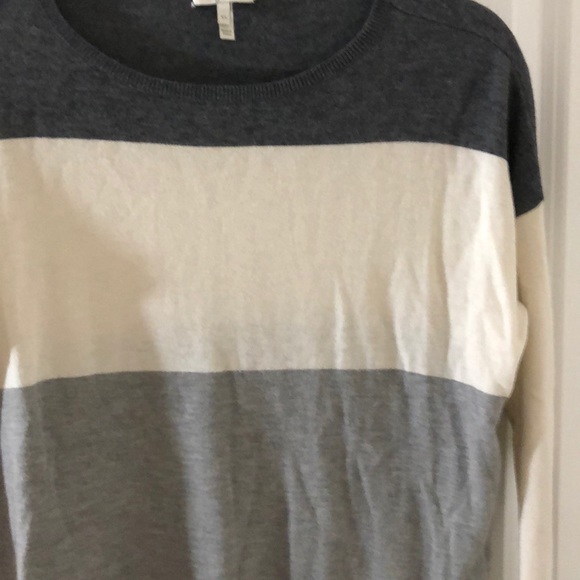 Joie Sweater White/Gray Stripes - XS - EUC - Picture 3 of 13
